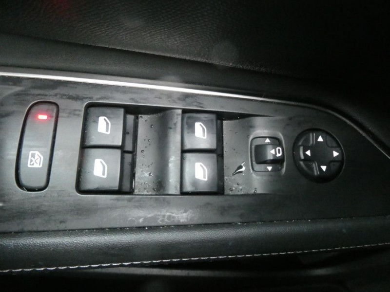 Photo 24 de l'offre de PEUGEOT 3008 II 1.5 BlueHDI 130 EAT8 ALLURE PACK SC ACC Hayon EL. à 21890€ chez Mérignac auto