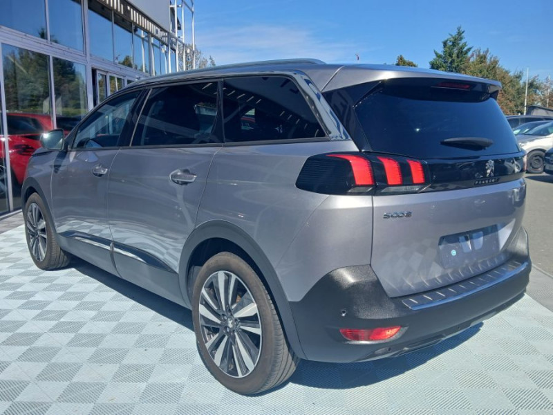 Photo 10 de l'offre de PEUGEOT 5008 II 1.5 BlueHDi 130 EAT8 ALLURE Camera ADML JA19 7PL à 23950€ chez Mérignac auto