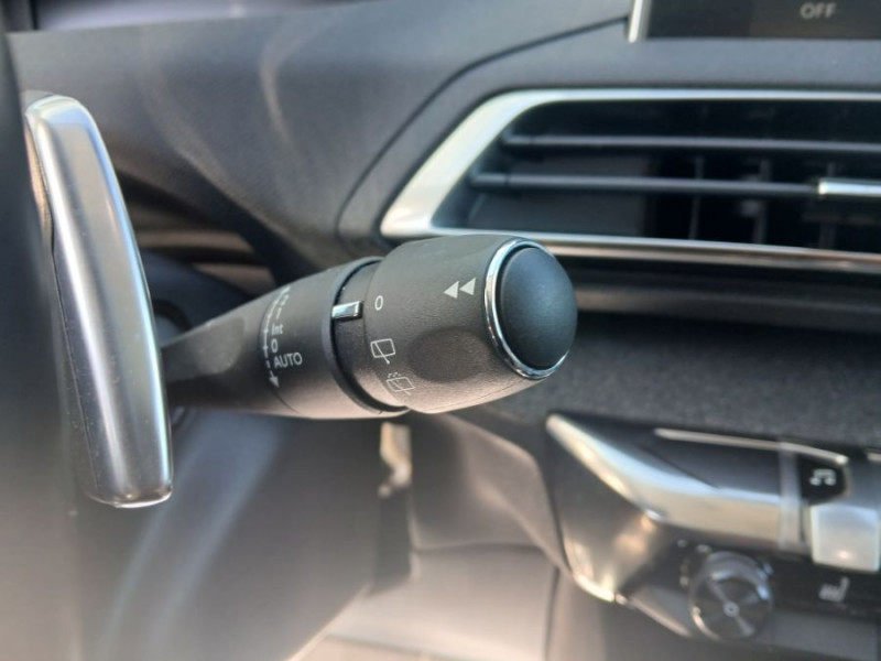 Photo 20 de l'offre de PEUGEOT 5008 II 1.5 BlueHDi 130 EAT8 ALLURE Camera ADML JA19 7PL à 23950€ chez Mérignac auto