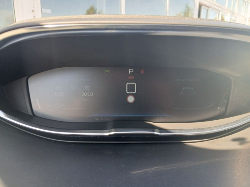 Photo 24 de l'offre de PEUGEOT 5008 II 1.5 BlueHDi 130 EAT8 ALLURE Camera ADML JA19 7PL à 23950€ chez Mérignac auto