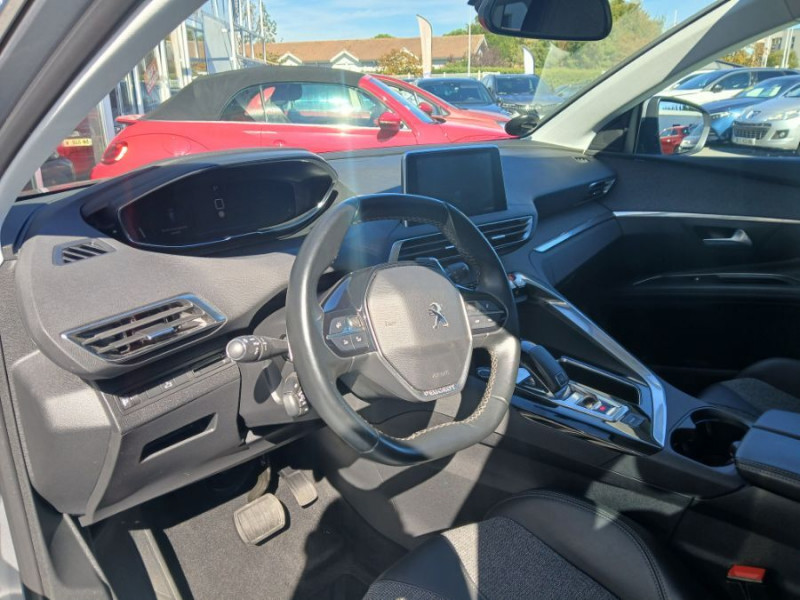 Photo 11 de l'offre de PEUGEOT 5008 II 1.5 BlueHDi 130 EAT8 ALLURE Camera ADML JA19 7PL à 23950€ chez Mérignac auto