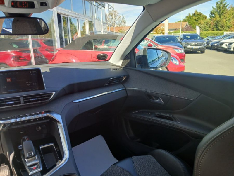 Photo 36 de l'offre de PEUGEOT 5008 II 1.5 BlueHDi 130 EAT8 ALLURE Camera ADML JA19 7PL à 23950€ chez Mérignac auto