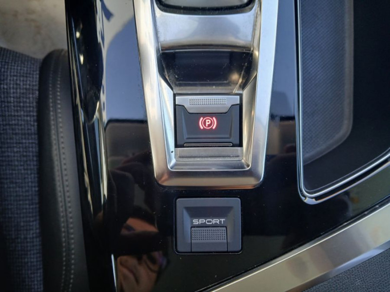 Photo 35 de l'offre de PEUGEOT 5008 II 1.5 BlueHDi 130 EAT8 ALLURE Camera ADML JA19 7PL à 23950€ chez Mérignac auto