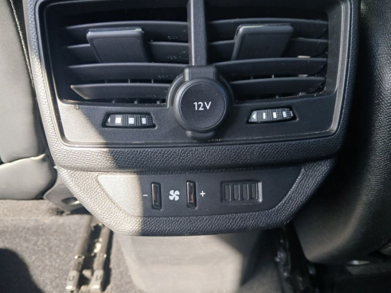 Photo 38 de l'offre de PEUGEOT 5008 II 1.5 BlueHDi 130 EAT8 ALLURE Camera ADML JA19 7PL à 23950€ chez Mérignac auto