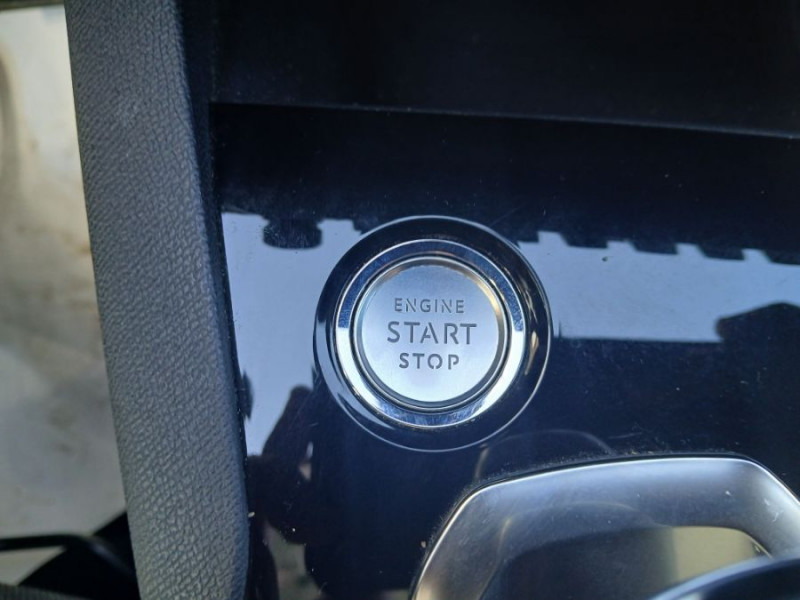 Photo 32 de l'offre de PEUGEOT 5008 II 1.5 BlueHDi 130 EAT8 ALLURE Camera ADML JA19 7PL à 23950€ chez Mérignac auto