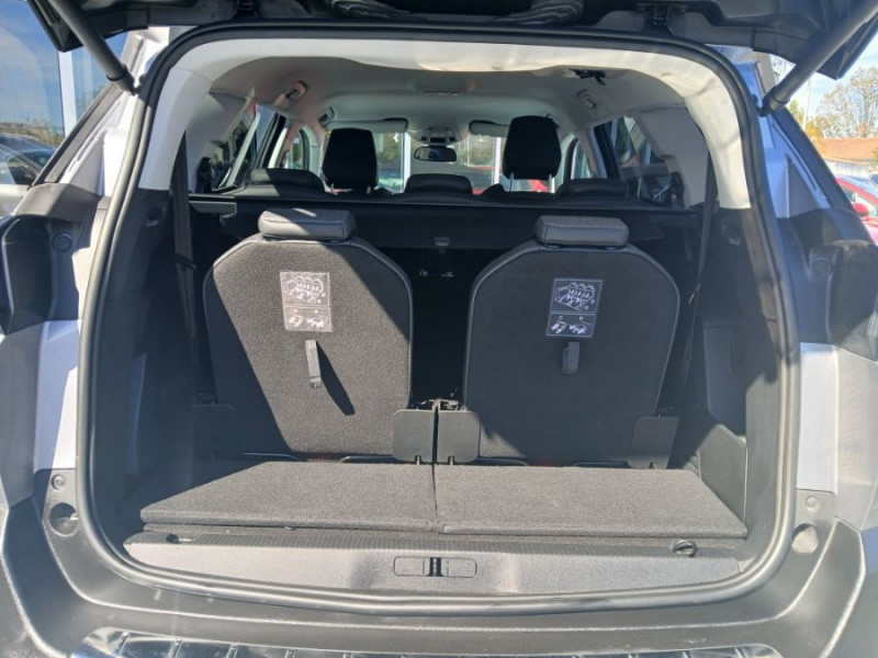 Photo 6 de l'offre de PEUGEOT 5008 II 1.5 BlueHDi 130 EAT8 ALLURE Camera ADML JA19 7PL à 23950€ chez Mérignac auto