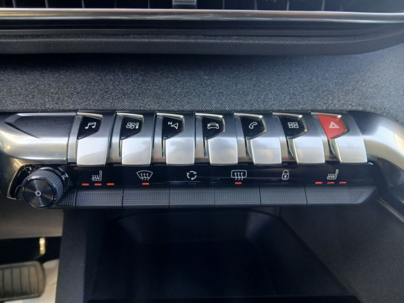 Photo 33 de l'offre de PEUGEOT 5008 II 1.5 BlueHDi 130 EAT8 ALLURE Camera ADML JA19 7PL à 23950€ chez Mérignac auto