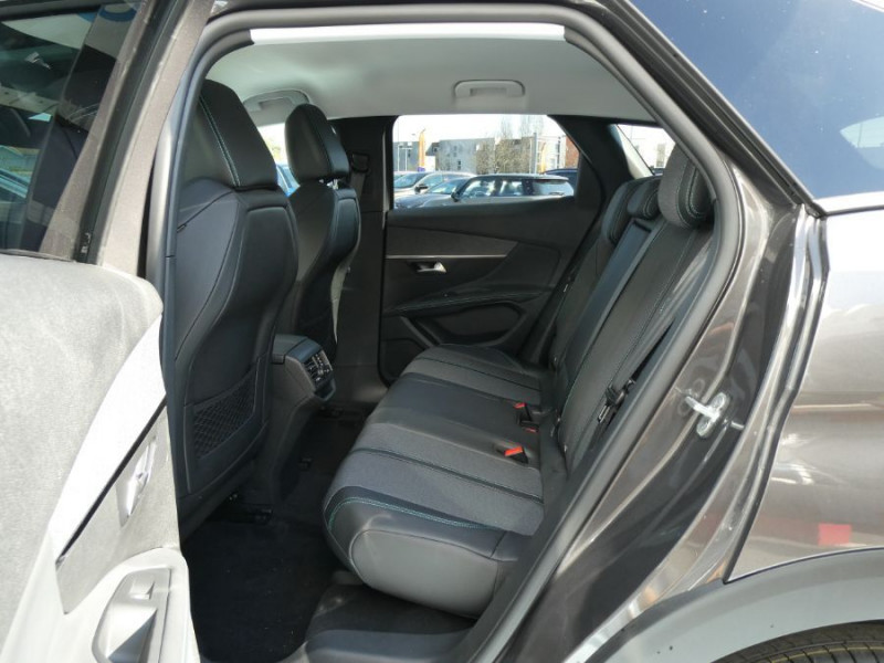 Photo 9 de l'offre de PEUGEOT 3008 II (2) 1.5 BlueHDi 130 EAT8 ALLURE PACK Hayon EL. ACC SC Barres à 23450€ chez Mérignac auto