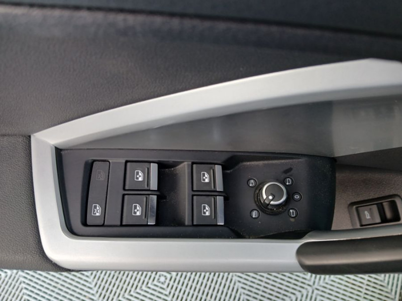 Photo 29 de l'offre de AUDI Q3 35 TFSI 150 2WD S tronic 7 CAM 360 CUIR TOE Hayon EL. 1ère Main à 28490€ chez Mérignac auto