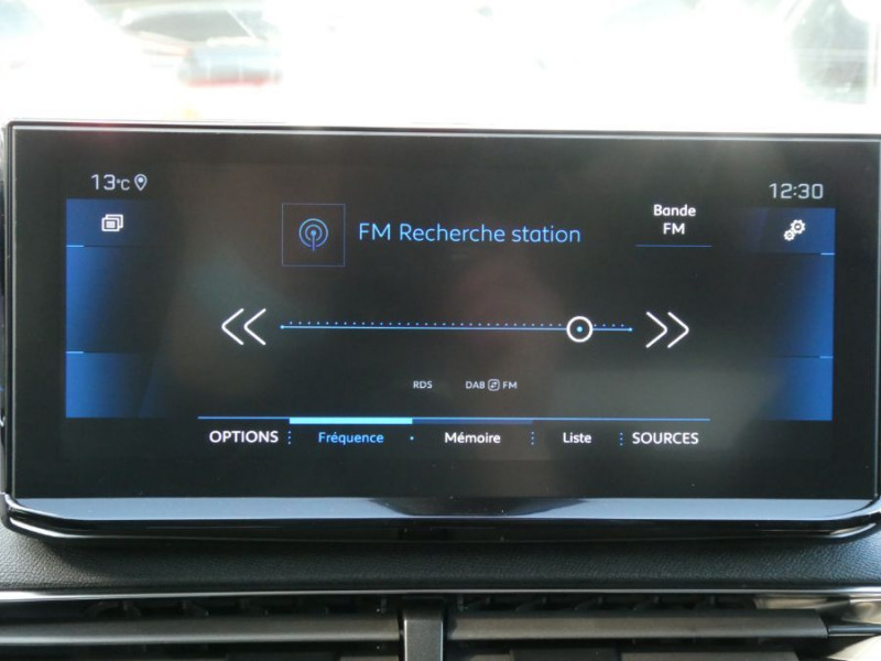Photo 21 de l'offre de PEUGEOT 3008 II (2) 1.5 BlueHDi 130 EAT8 ALLURE PACK Hayon EL. ACC SC Barres à 23450€ chez Mérignac auto