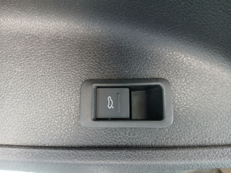 Photo 31 de l'offre de AUDI Q3 35 TFSI 150 2WD S tronic 7 CAM 360 CUIR TOE Hayon EL. 1ère Main à 28490€ chez Mérignac auto