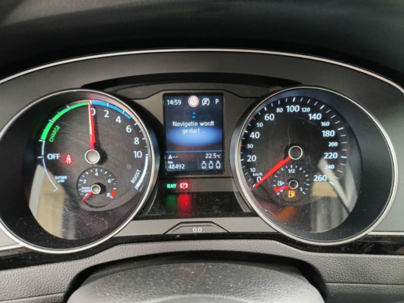 Photo 14 de l'offre de VOLKSWAGEN PASSAT SW VIII 1.4 TSI 218 HYBRID Rechargeable GTE 1ère Main Suivi à 26950€ chez Mérignac auto