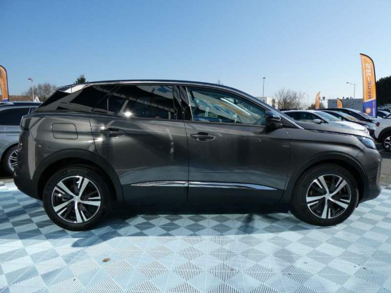 Photo 12 de l'offre de PEUGEOT 3008 II (2) 1.5 BlueHDi 130 EAT8 ALLURE PACK Hayon EL. ACC SC Barres à 23450€ chez Mérignac auto