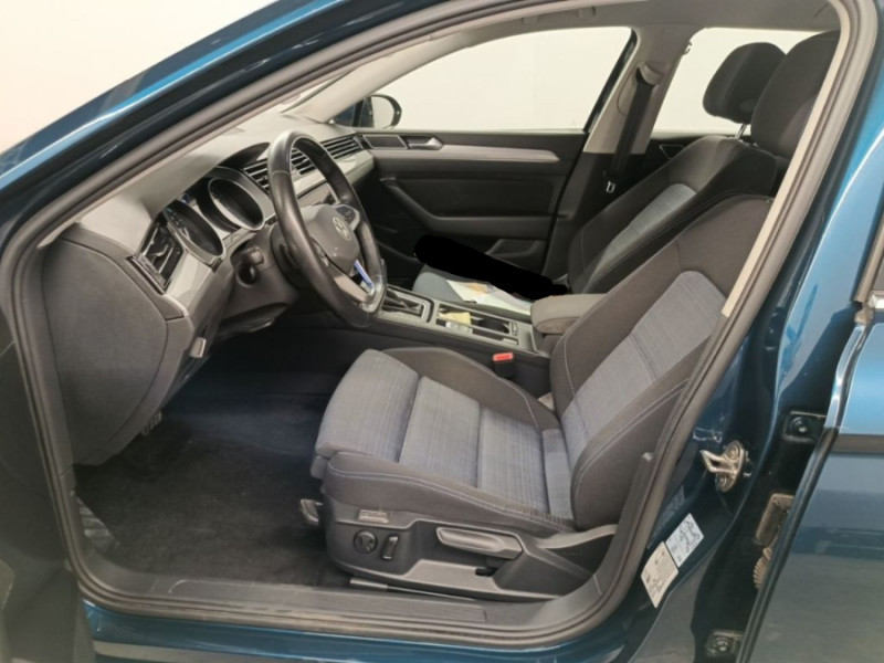Photo 5 de l'offre de VOLKSWAGEN PASSAT SW VIII 1.4 TSI 218 HYBRID Rechargeable GTE 1ère Main Suivi à 26950€ chez Mérignac auto