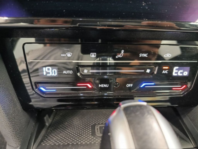Photo 13 de l'offre de VOLKSWAGEN PASSAT SW VIII 1.4 TSI 218 HYBRID Rechargeable GTE 1ère Main Suivi à 26950€ chez Mérignac auto