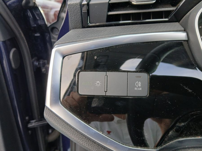 Photo 30 de l'offre de AUDI Q3 35 TFSI 150 2WD S tronic 7 CAM 360 CUIR TOE Hayon EL. 1ère Main à 28490€ chez Mérignac auto
