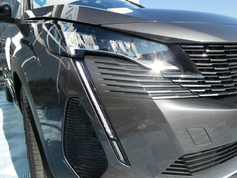 Photo 36 de l'offre de PEUGEOT 3008 II (2) 1.5 BlueHDi 130 EAT8 ALLURE PACK Hayon EL. ACC SC Barres à 23450€ chez Mérignac auto
