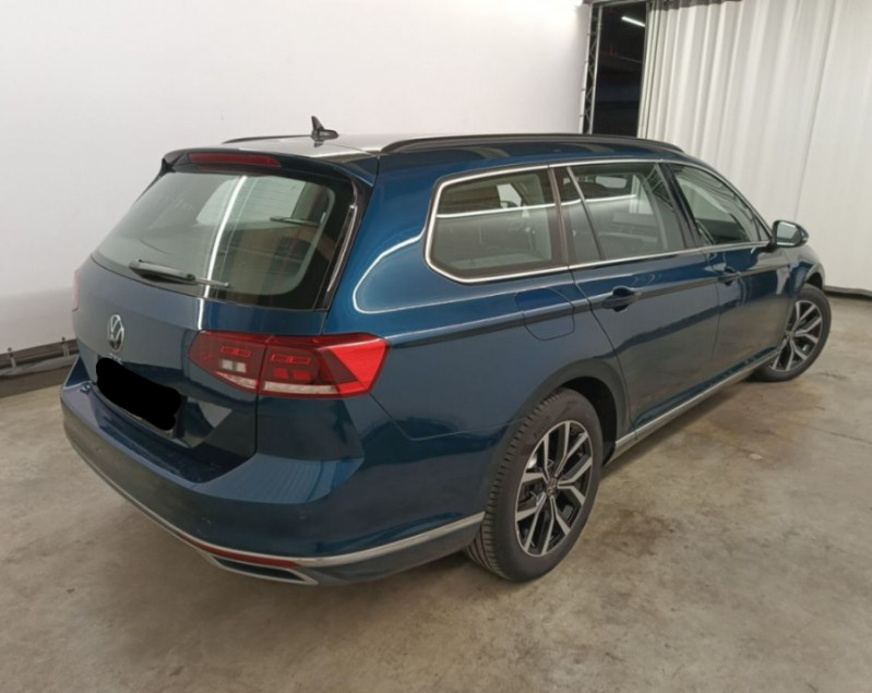 Photo 3 de l'offre de VOLKSWAGEN PASSAT SW VIII 1.4 TSI 218 HYBRID Rechargeable GTE 1ère Main Suivi à 26950€ chez Mérignac auto