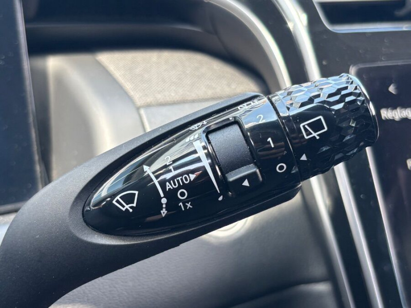 Photo 28 de l'offre de HYUNDAI TUCSON IV 1.6 CRDI 136 DCT-7 HYBRID 48V 2WD GPS BVA avec Boutons à 28490€ chez Mérignac auto
