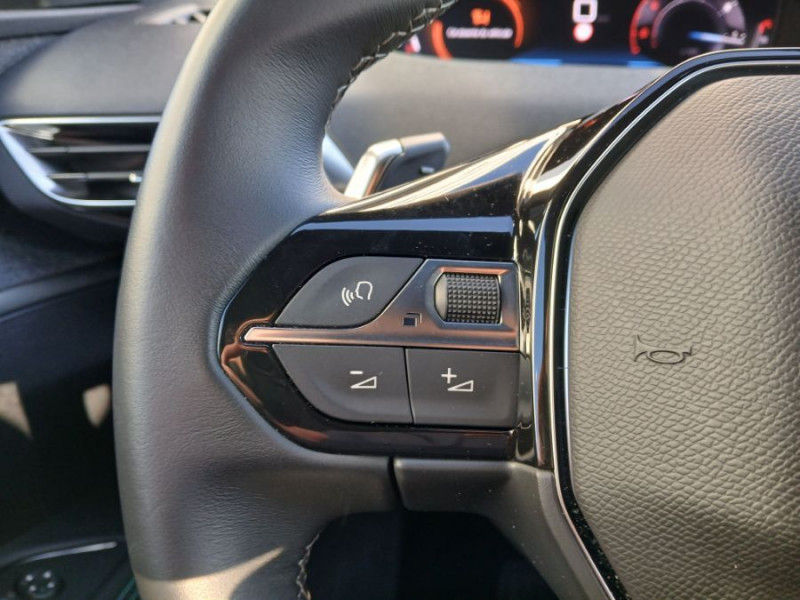 Photo 14 de l'offre de PEUGEOT 5008 II 1.5 BlueHDi 130 EAT8 ALLURE PACK 7PL 1ère Main à 30890€ chez Mérignac auto