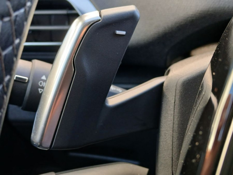 Photo 16 de l'offre de PEUGEOT 5008 II 1.5 BlueHDi 130 EAT8 ALLURE PACK 7PL 1ère Main à 30890€ chez Mérignac auto