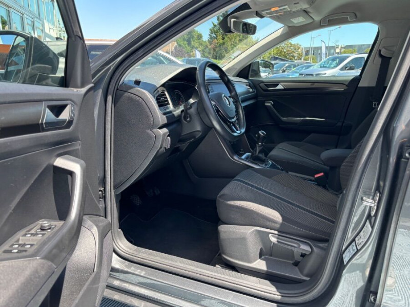 Photo 14 de l'offre de VOLKSWAGEN T-ROC 1.0 TSI 115 BVM6 LOUNGE CarPlay ACC Radars à 15450€ chez Mérignac auto