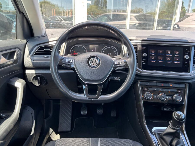Photo 4 de l'offre de VOLKSWAGEN T-ROC 1.0 TSI 115 BVM6 LOUNGE CarPlay ACC Radars à 15450€ chez Mérignac auto