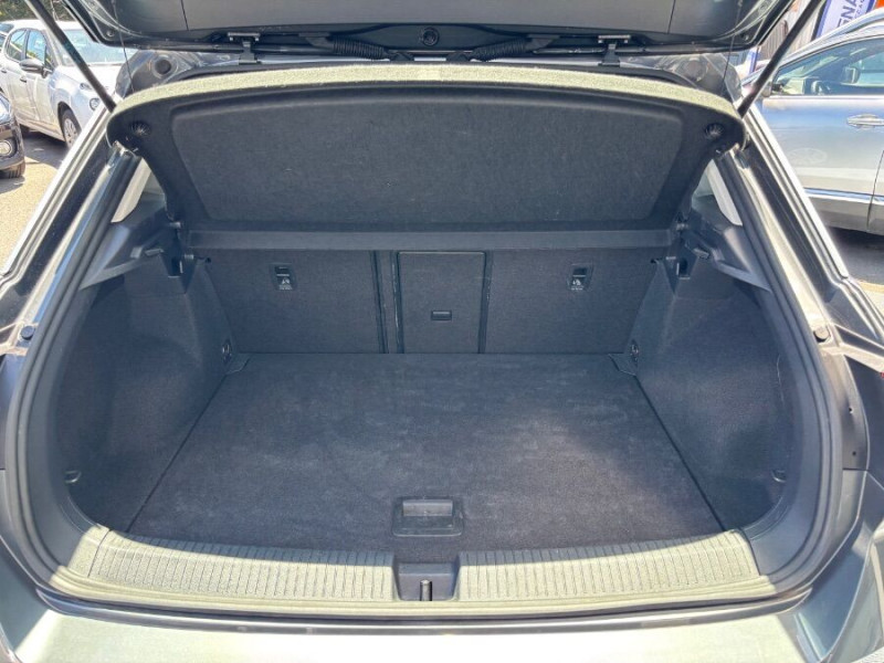 Photo 16 de l'offre de VOLKSWAGEN T-ROC 1.0 TSI 115 BVM6 LOUNGE CarPlay ACC Radars à 15450€ chez Mérignac auto