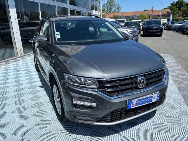 Photo 2 de l'offre de VOLKSWAGEN T-ROC 1.0 TSI 115 BVM6 LOUNGE CarPlay ACC Radars à 15450€ chez Mérignac auto