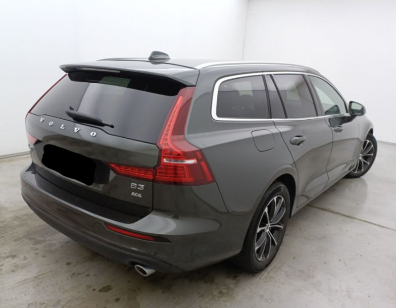 Photo 3 de l'offre de VOLVO V60 B3 2.0 163cv Geartronic MOMENTUM CUIR Hayon EL. SC Camera 1ère Main à 30950€ chez Mérignac auto