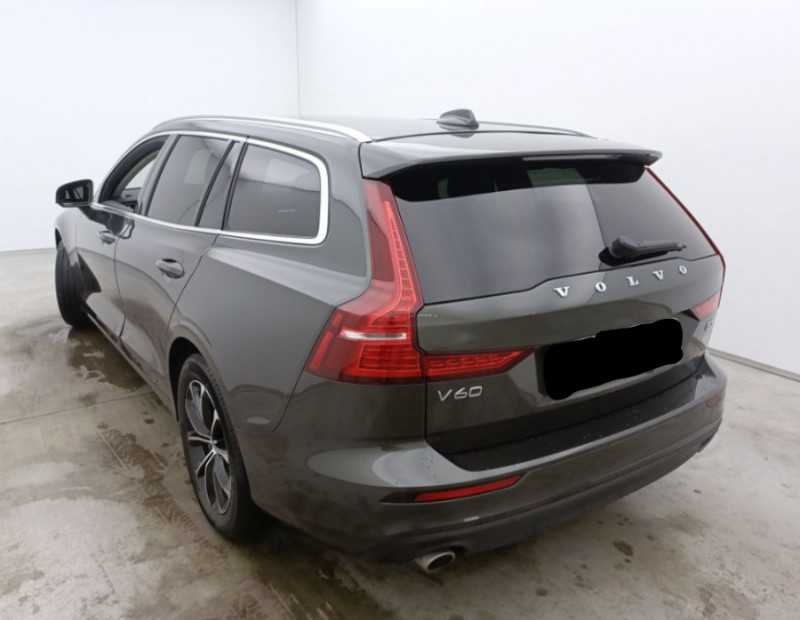 Photo 8 de l'offre de VOLVO V60 B3 2.0 163cv Geartronic MOMENTUM CUIR Hayon EL. SC Camera 1ère Main à 30950€ chez Mérignac auto