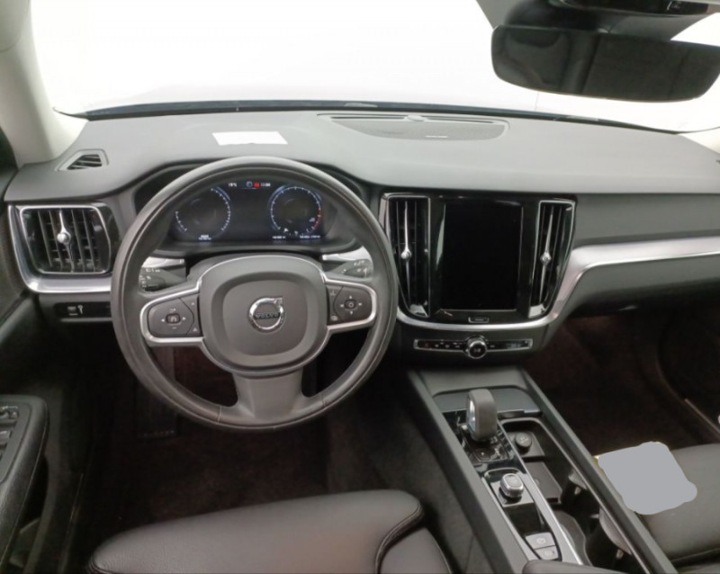 Photo 5 de l'offre de VOLVO V60 B3 2.0 163cv Geartronic MOMENTUM CUIR Hayon EL. SC Camera 1ère Main à 30950€ chez Mérignac auto