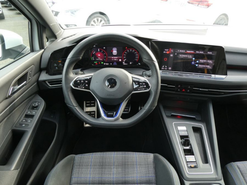 Photo 4 de l'offre de VOLKSWAGEN GOLF VIII 1.4 HYBRID 245 GTE GPS ACC SC AB.10LED 1ère Main à 28950€ chez Mérignac auto