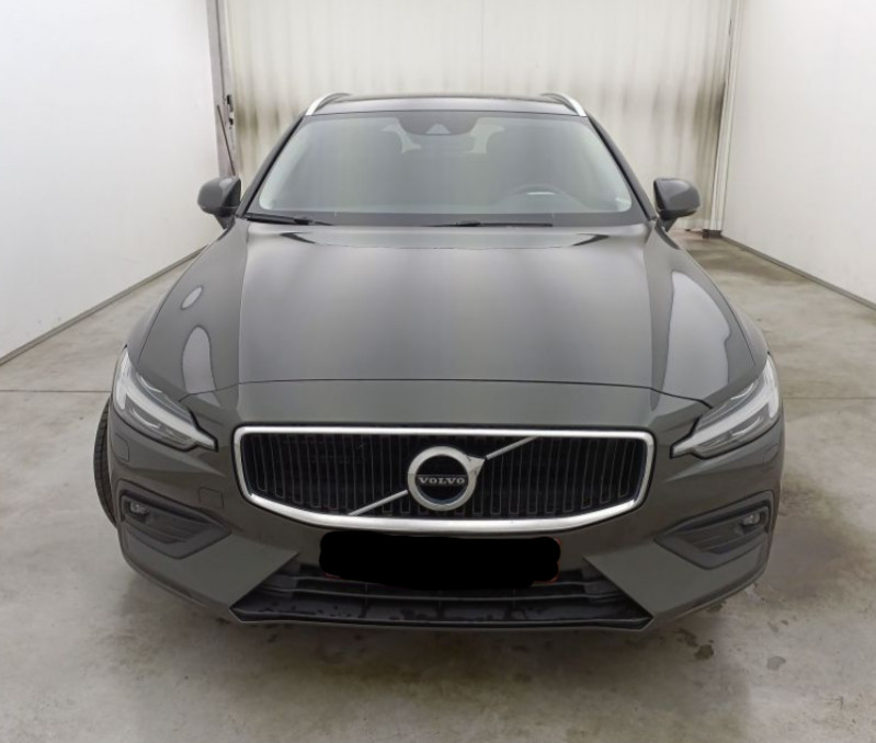 Photo 7 de l'offre de VOLVO V60 B3 2.0 163cv Geartronic MOMENTUM CUIR Hayon EL. SC Camera 1ère Main à 30950€ chez Mérignac auto