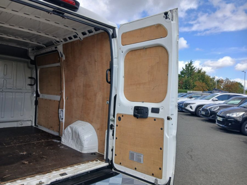 Photo 12 de l'offre de CITROEN JUMPER 35 L2H2 2.0 BlueHDi 130 BVM6 3T5 CLUB Camera 2AirBags 17900HT à 17900€ chez Mérignac auto