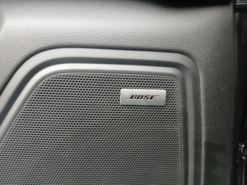 Photo 13 de l'offre de PORSCHE MACAN II 2.0 252 PDK TOE JA20 Camera Bose 1ère Main à 52900€ chez Mérignac auto