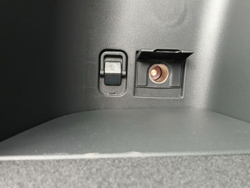 Photo 39 de l'offre de HYUNDAI TUCSON IV (2) 1.6 T-GDI 215 HYBRID BVA6 2WD STYLE PACK CREATIVE à 33450€ chez Mérignac auto