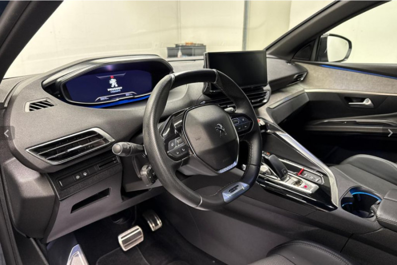 Photo 4 de l'offre de PEUGEOT 3008 II (2) 1.5 BlueHDi 130 EAT8 GT à 27450€ chez Mérignac auto