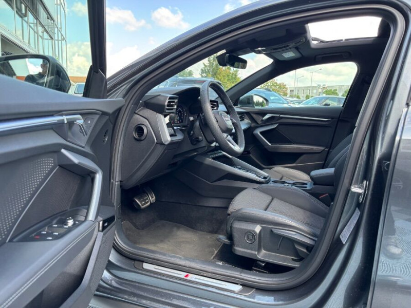 Photo 14 de l'offre de AUDI A3 SPORTBACK SPORTBACK New IV 35 TDI 150 S Tronic 7 S LINE Int + Ext. TOIT Ouvrant SC JA18 à 38450€ chez Mérignac auto