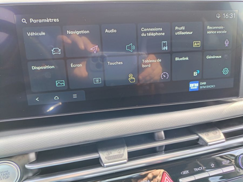 Photo 33 de l'offre de HYUNDAI TUCSON IV (2) 1.6 T-GDI 215 HYBRID BVA6 2WD STYLE PACK CREATIVE à 33870€ chez Mérignac auto