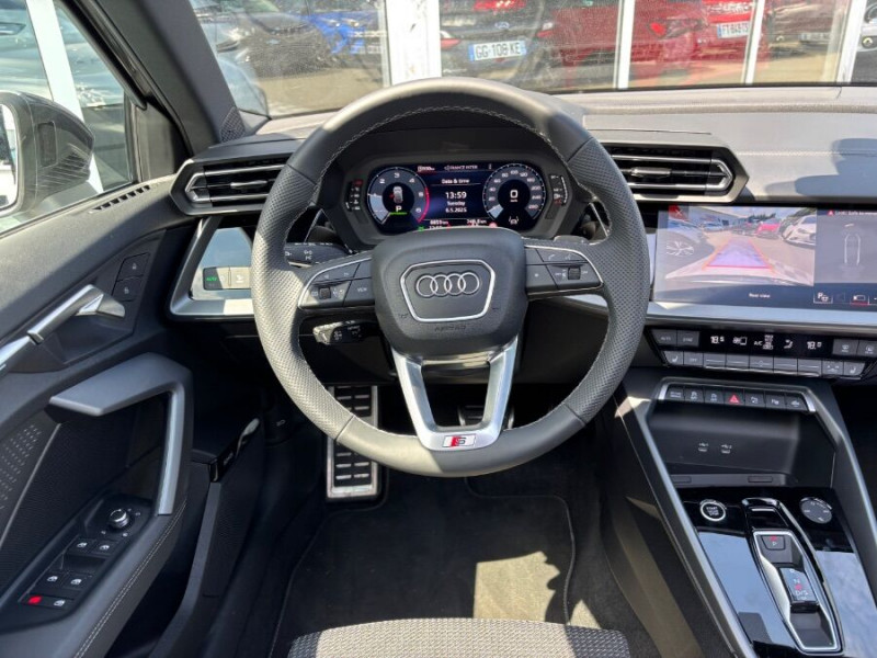Photo 4 de l'offre de AUDI A3 SPORTBACK SPORTBACK New IV 35 TDI 150 S Tronic 7 S LINE Int + Ext. TOIT Ouvrant SC JA18 à 38450€ chez Mérignac auto