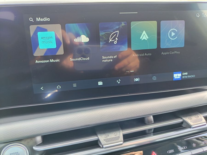 Photo 32 de l'offre de HYUNDAI TUCSON IV (2) 1.6 T-GDI 215 HYBRID BVA6 2WD STYLE PACK CREATIVE à 33870€ chez Mérignac auto