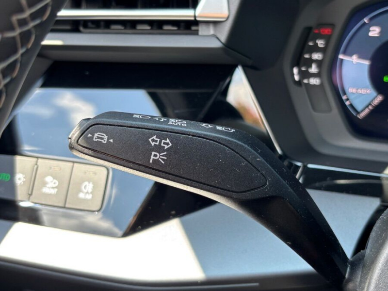 Photo 19 de l'offre de AUDI A3 SPORTBACK SPORTBACK New IV 35 TDI 150 S Tronic 7 S LINE Int + Ext. TOIT Ouvrant SC JA18 à 38450€ chez Mérignac auto