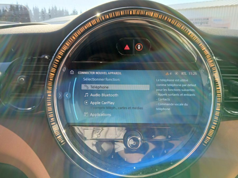 Photo 26 de l'offre de MINI MINI III (F56) NEW 1.5i 136 BVA7 COOPER 5P CUIR TOE Camera Key Less HUD Hifi... à 29490€ chez Mérignac auto