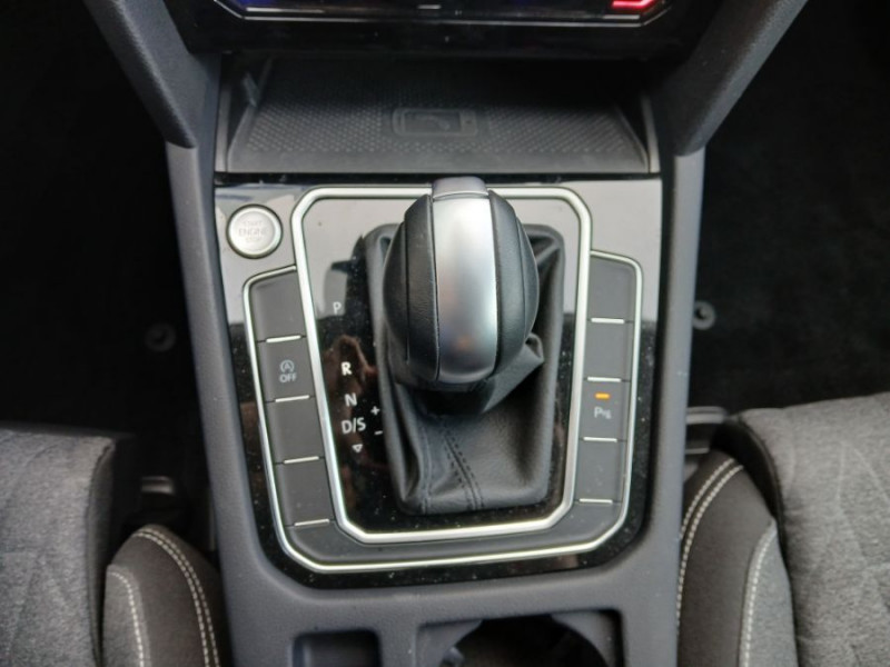 Photo 34 de l'offre de VOLKSWAGEN PASSAT SW VIII 2.0 TDI 150 DSG7 STYLE BUSINESS GPS Radars ACC Hayon EL. 1ère Main à 28450€ chez Mérignac auto