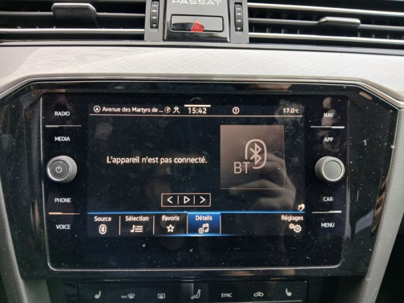 Photo 30 de l'offre de VOLKSWAGEN PASSAT SW VIII 2.0 TDI 150 DSG7 STYLE BUSINESS GPS Radars ACC Hayon EL. 1ère Main à 28450€ chez Mérignac auto
