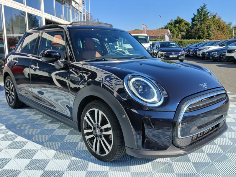 Photo 2 de l'offre de MINI MINI III (F56) NEW 1.5i 136 BVA7 COOPER 5P CUIR TOE Camera Key Less HUD Hifi... à 29490€ chez Mérignac auto