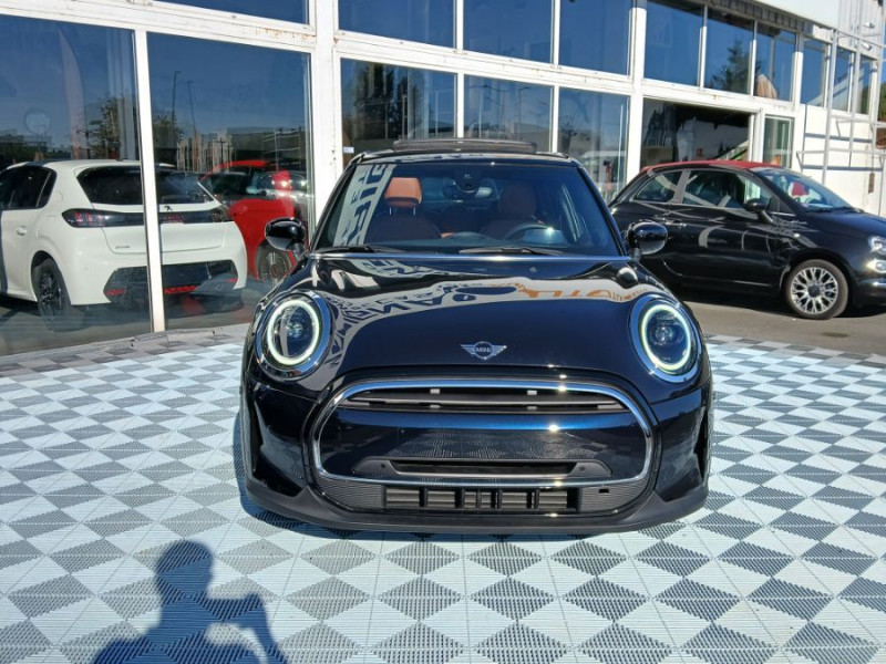 Photo 9 de l'offre de MINI MINI III (F56) NEW 1.5i 136 BVA7 COOPER 5P CUIR TOE Camera Key Less HUD Hifi... à 29490€ chez Mérignac auto