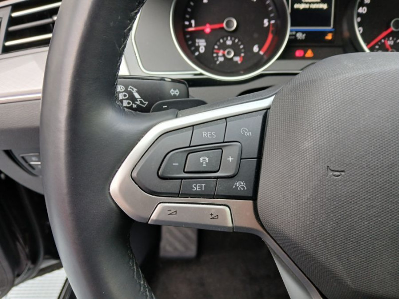 Photo 20 de l'offre de VOLKSWAGEN PASSAT SW VIII 2.0 TDI 150 DSG7 STYLE BUSINESS GPS Radars ACC Hayon EL. 1ère Main à 28450€ chez Mérignac auto