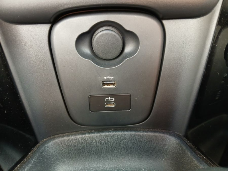 Photo 31 de l'offre de MINI MINI III (F56) NEW 1.5i 136 BVA7 COOPER 5P CUIR TOE Camera Key Less HUD Hifi... à 29490€ chez Mérignac auto